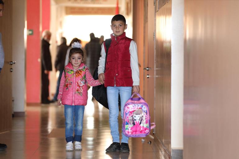 Two-thirds of refugee children in Armenia enrolled in school, efforts must focus on expanding access to education for all – UNICEF