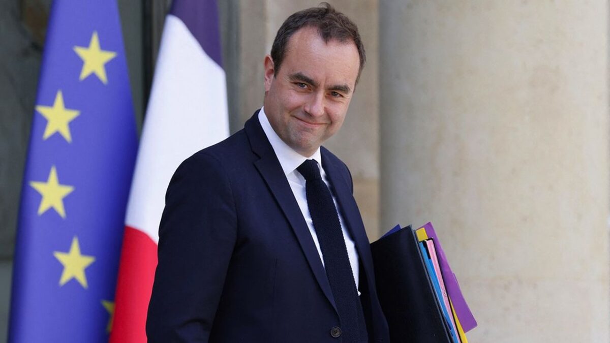 France stands alongside Armenia. Defense Minister