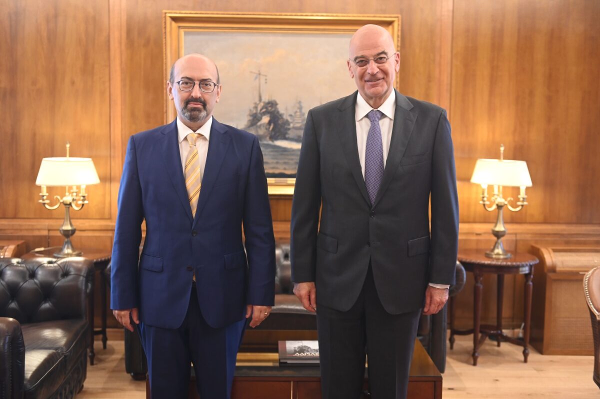 Armenian Ambassador, Greek DM discuss bilateral defense cooperation, regional security