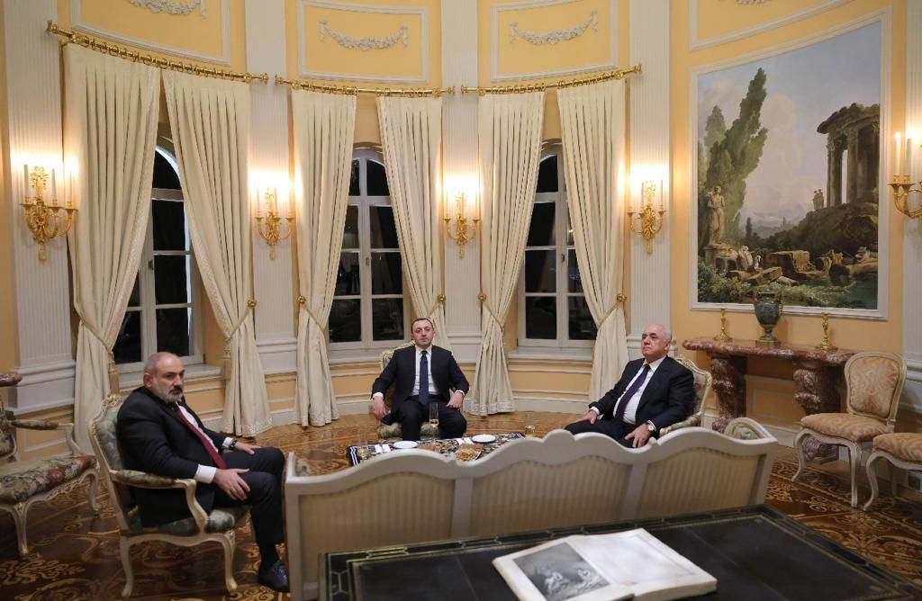 Armenian, Georgian, Azerbaijani PMs hold informal meeting in Tbilisi