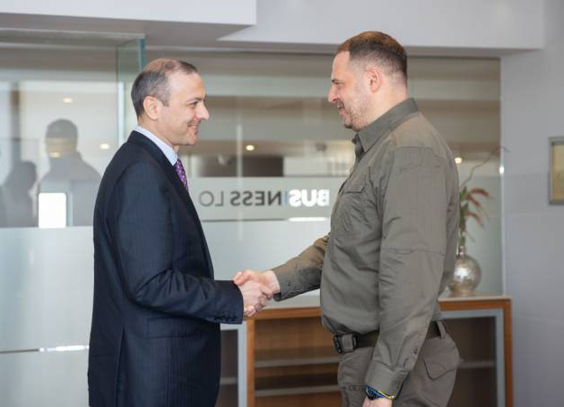 ՀՀ ԱԽ քարտուղարն ու Ուկրաինայի նախագահի աշխատակազմի ղեկավարը քննարկել են երկու երկրների համագործակցության հեռանկարները