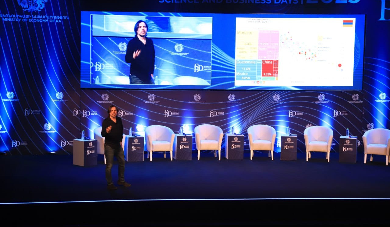 Գիտնական Սեզար Հիդալգոն «Գիտության և գործարարության օրեր-2023» համաժողովում ներկայացրել է տնտեսական բարդության տեսությունը և դրա ազդեցությունը ՀՀ-ի վրա