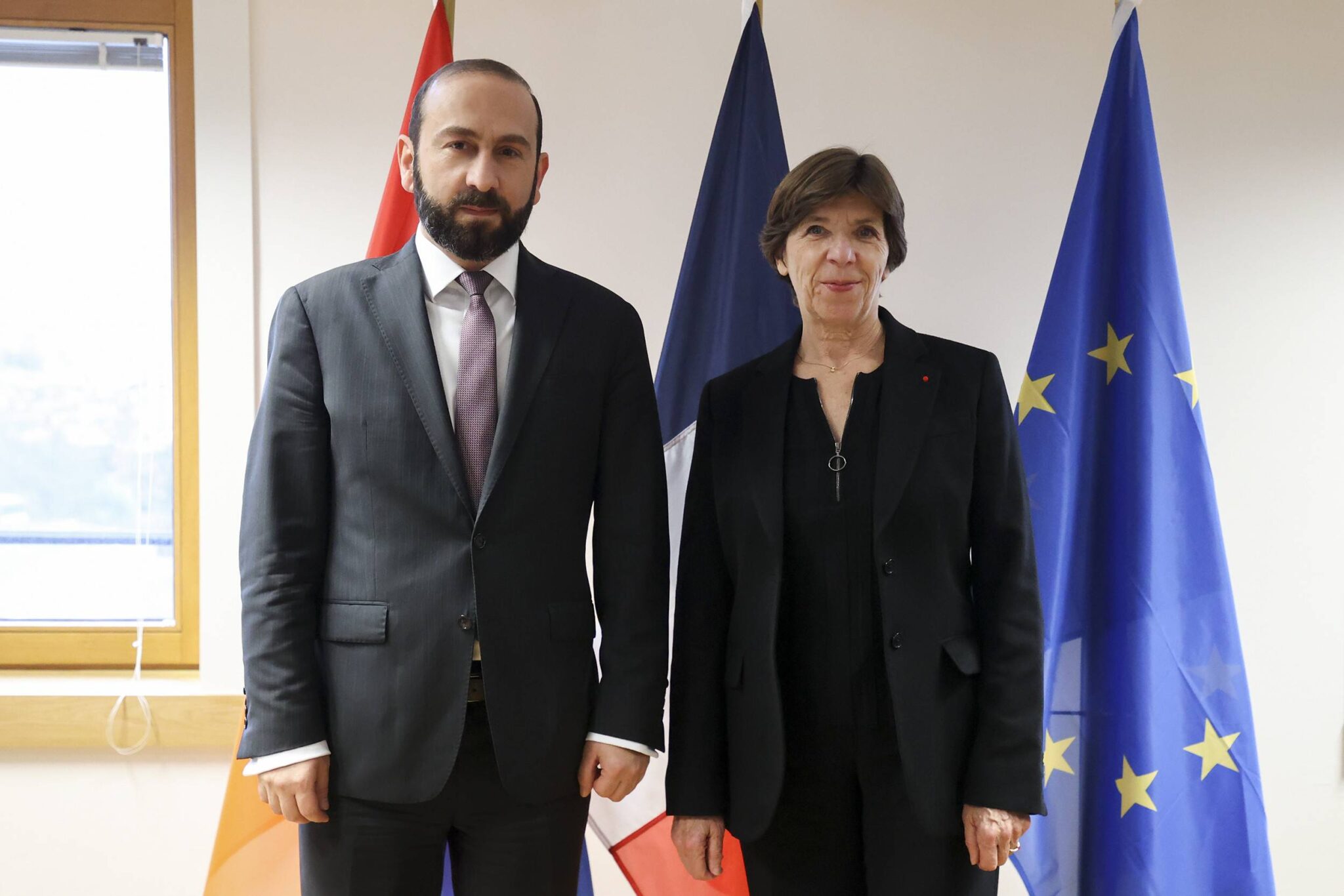 Armenian, French FMs discuss issues of regional security