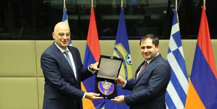 یونان و ارمنستان توافقنامه همکاری نظامی امضا کردند