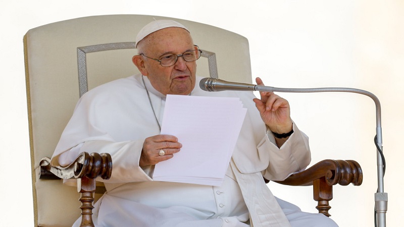 Pope deplores Israeli attack to a church in Gaza: It is Terrorism