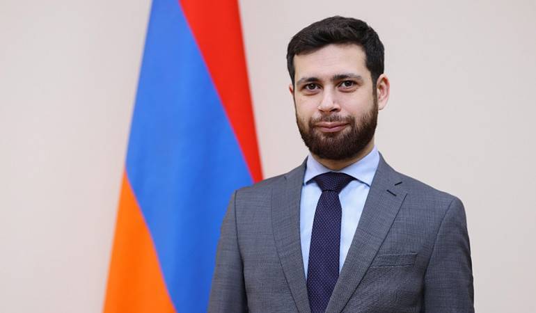 معاون وزیر امور خارجه جمهوری ارمنستان : آذربایجان نمی خواهد توافقنامه صلح را نهایی کند