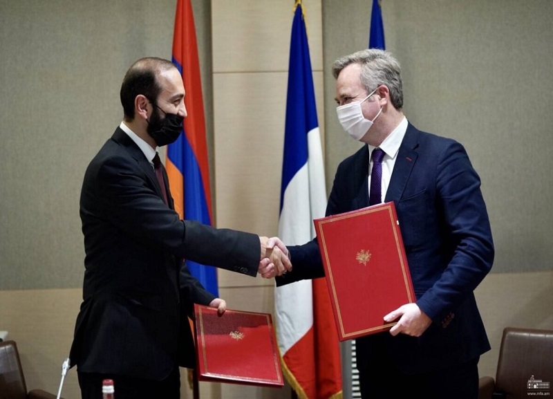 Armenia, France sign “roadmap for economic cooperation”