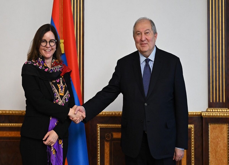 President Sarkissian draws UNICEF Representative’s attention to problems of children in border regions
